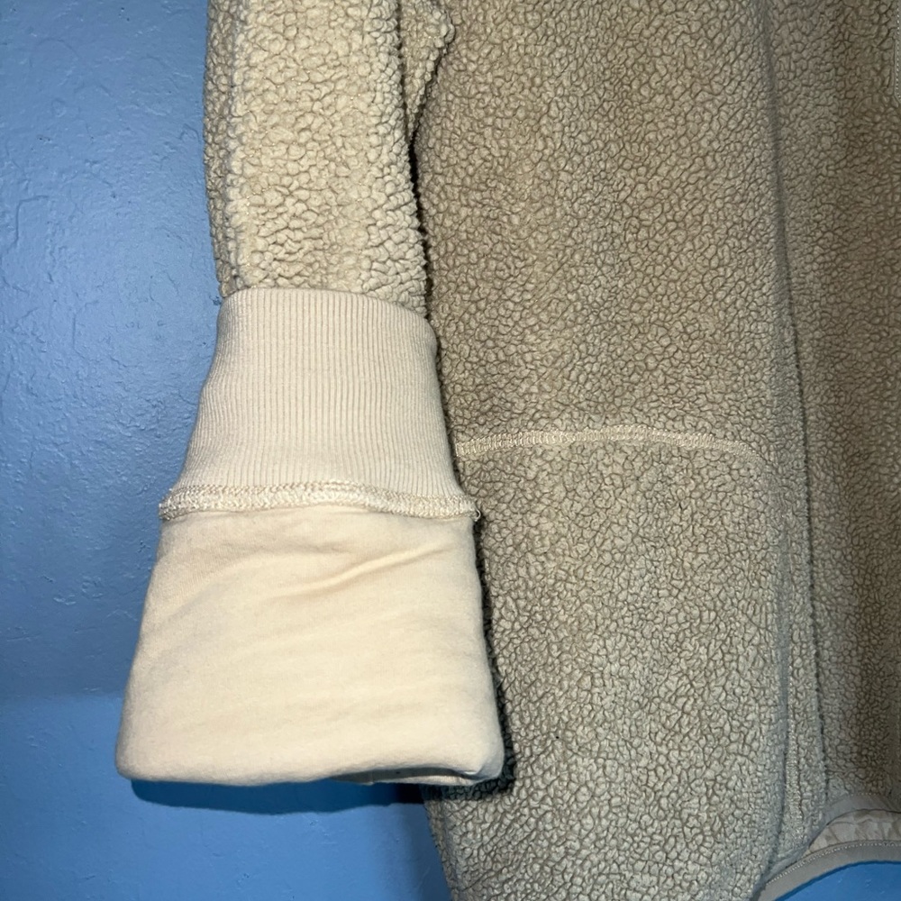ugg jacket - Picture 4 of 5